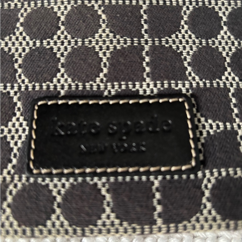 Kate Spade Zippered Chrissy - Picture 2 of 10